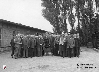 Mitarbeiter Bahnmeisterei, Bild 1-3/4