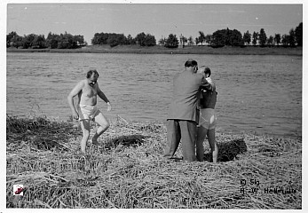 Mitarbeiter Werkplatz, Bild 2-8/16