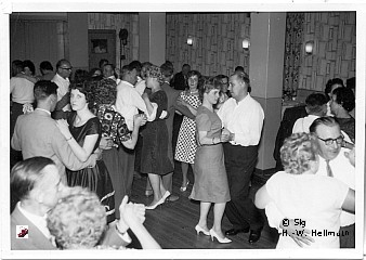 Mitarbeiter Werkplatz, Bild 2-15/16