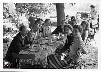 Mitarbeiter Werkplatz, Bild 2-11/16