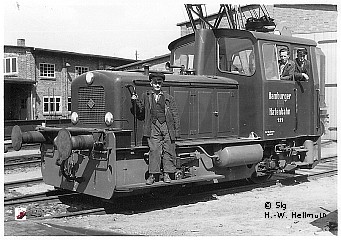 Mitarbeiter Werkplatz, Bild 1-23/26