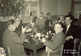 Mitarbeiter Werkplatz, Bild 2-4/16