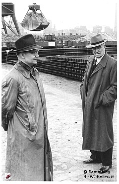 Mitarbeiter Werkplatz, Bild 4-4/12