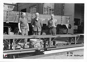 Mitarbeiter Werkplatz, Bild 1-15/26