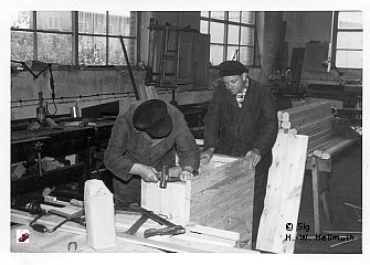 Mitarbeiter Werkplatz, Bild 1-14/26