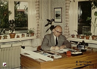 Mitarbeiter Werkplatz, Bild 4-9/12